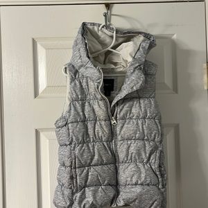 Girls GAP Light Grey Puffer Vest with Hood